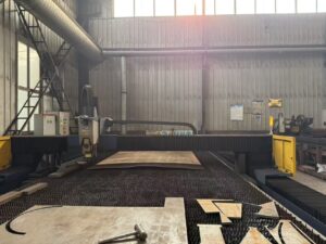 Laser cutting process for wear resistant steel plates