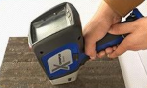 Wear plate manufacturing process with welding overlay technology